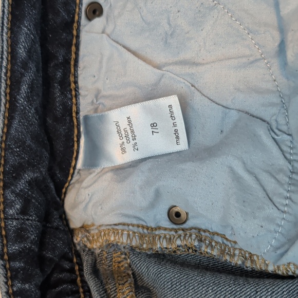 Maurices Mid-rise Deep Indigo Jean Shorts - Size 7/8 - Picture 4 of 5